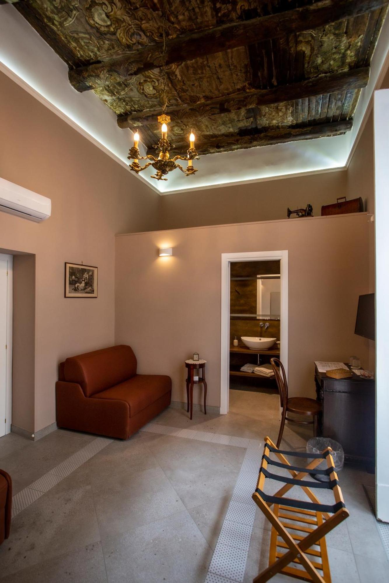 Hotel Xenia Neapolis Extérieur photo